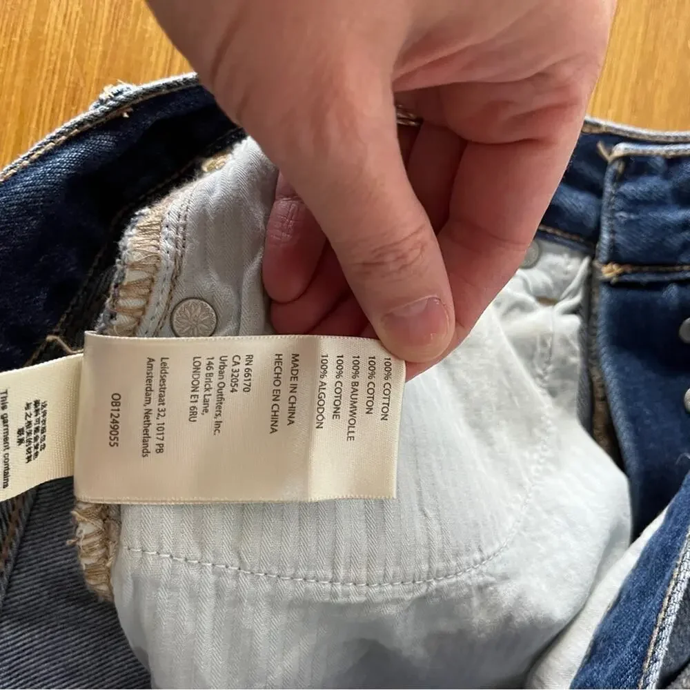 We The Free Loving Good Vibrations cut off jean shorts mid indigo - 25